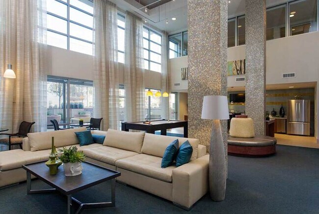 Foto del edificio - A 1 Bed Apartment fit for the Queen.