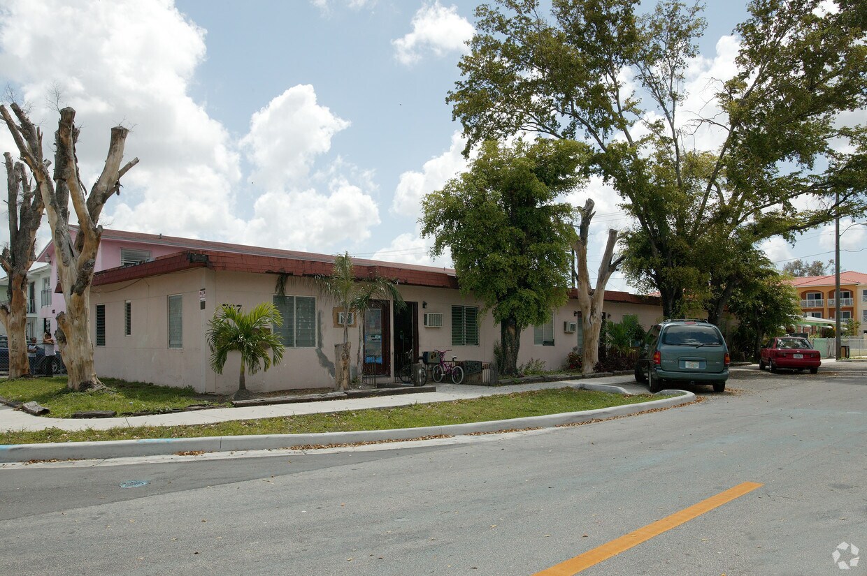Primary Photo - 767 W 2nd Ave