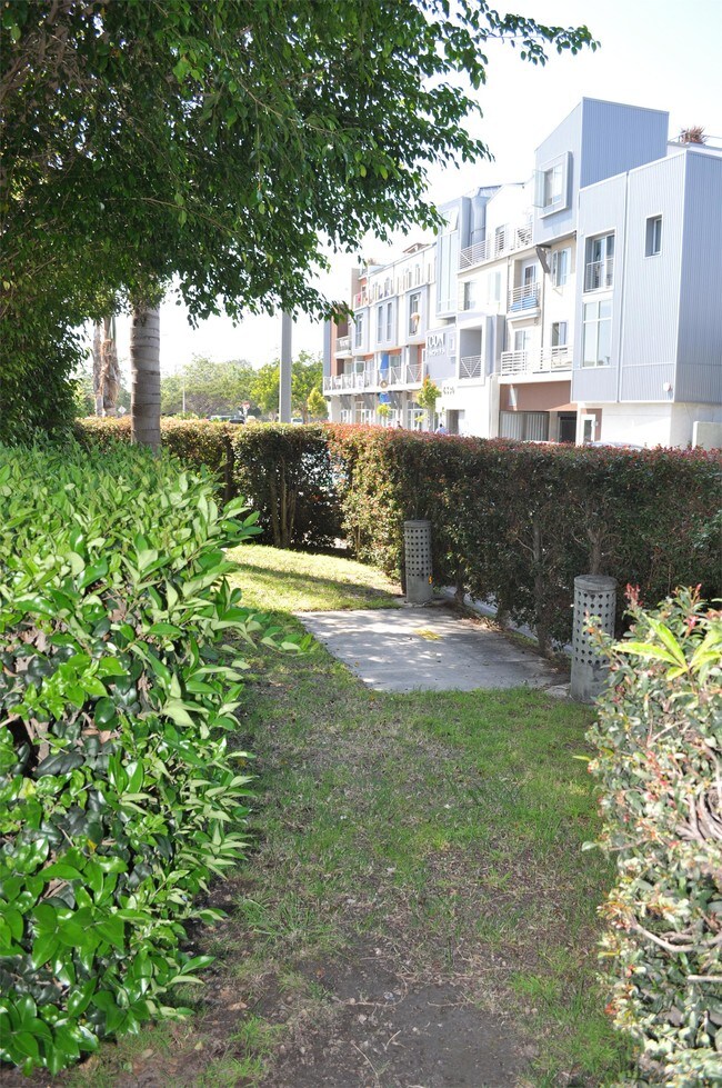 Foto del edificio - 6509 Seville Rd