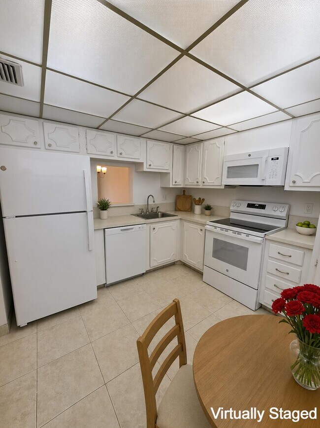 Building Photo - 3661 Via Poinciana