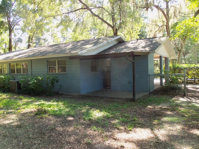 Building Photo - 1710 SW 38th Terrace