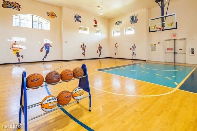 Foto del edificio - 2 br, 1 bath Condo - 8660 N Beach St Flat ...