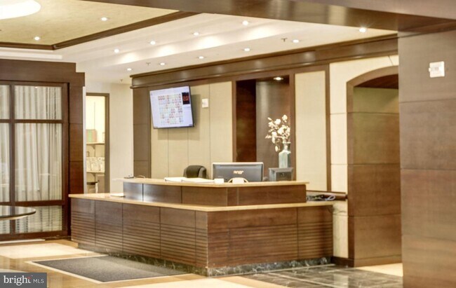 Foto del edificio - 888 N QUINCY St