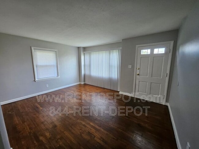 Building Photo - 837 Prosperity Ave