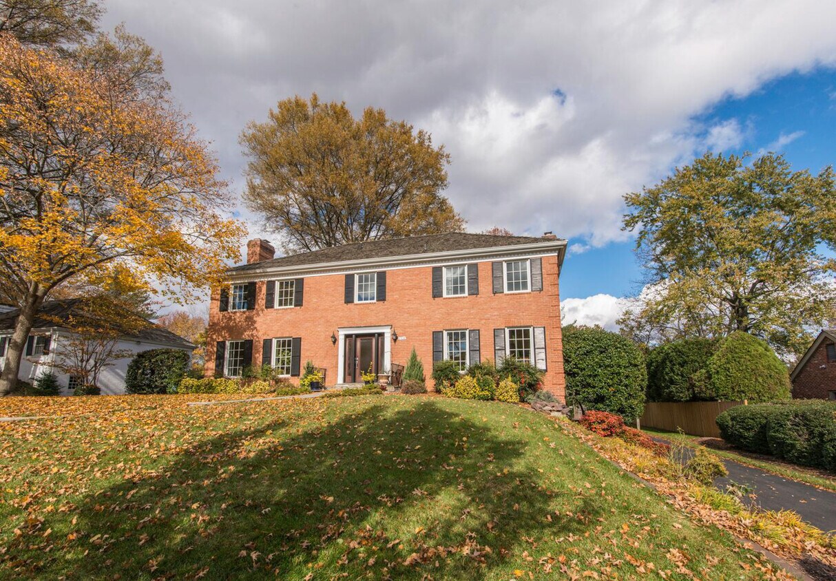 Primary Photo - 6304 Long Meadow Rd