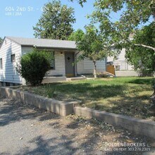 Building Photo - 604 2nd St
