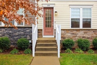 Building Photo - 628 Bushwood Alley