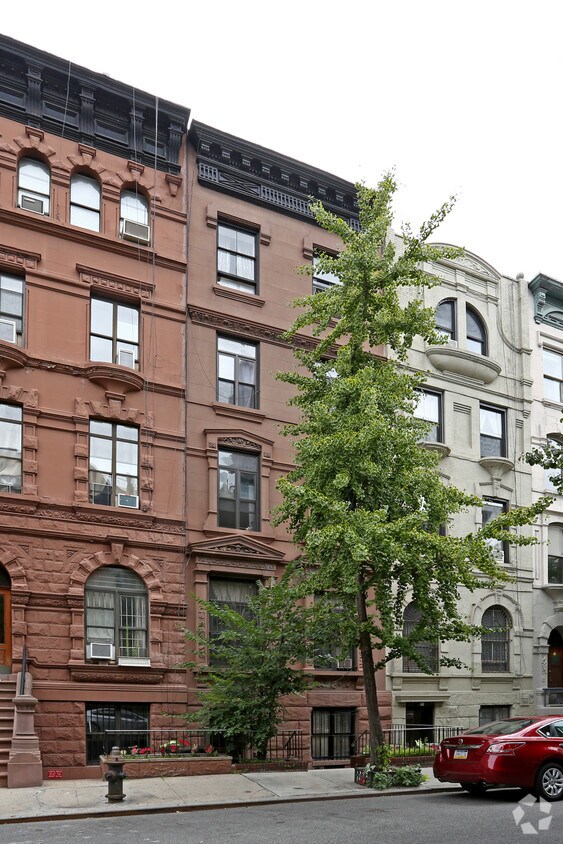 Building Photo - 125 W 81st St