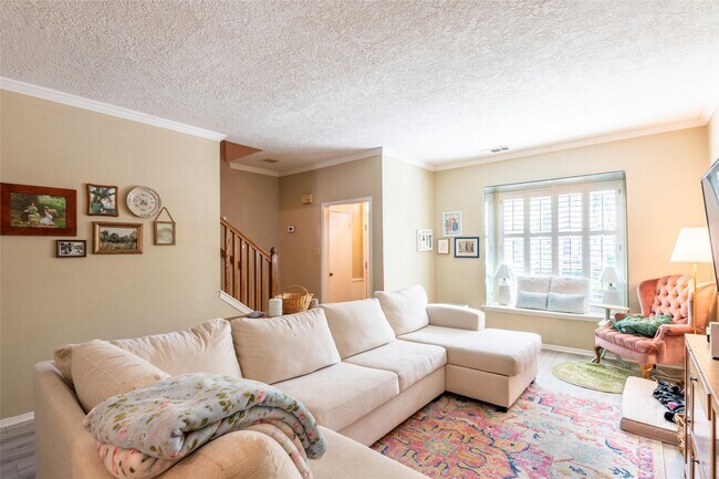 Foto del edificio - 3729 Wakeforest St