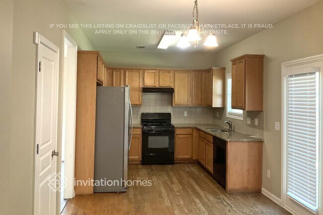 Foto del edificio - 1681 Stoney Chase Dr