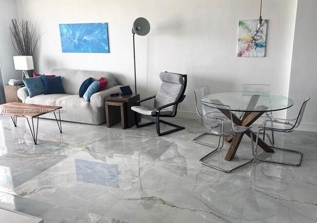 Building Photo - 1000 West Ave