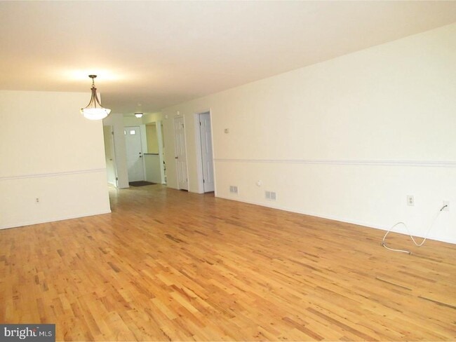 Building Photo - 30 Adele Ct