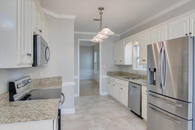 Foto del edificio - 702 Lakeside Landing Ct