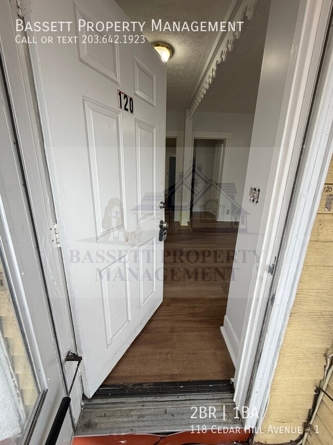 Foto del edificio - 118 Cedar Hill Ave