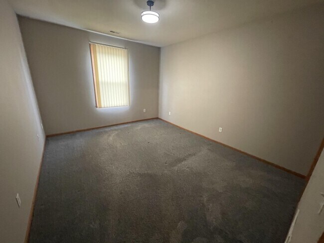Building Photo - 10180 Clearwing Ln