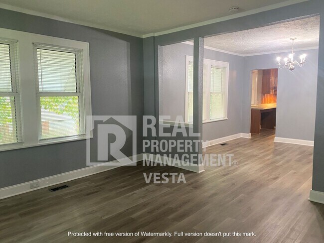 Foto del edificio - 1349 Hillyer Ave