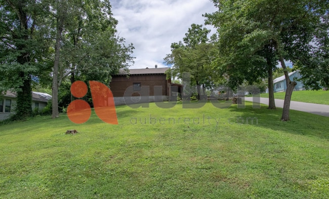 Photo - Log cabin home minutes to Downtown Chattan...