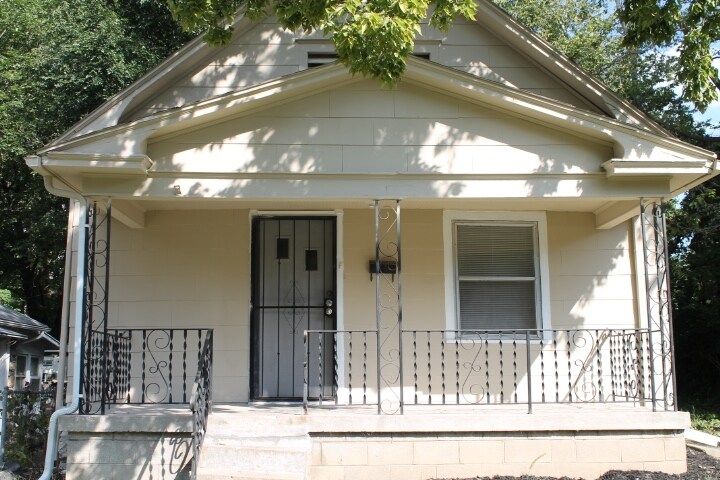 Primary Photo - 2237 Quincy St