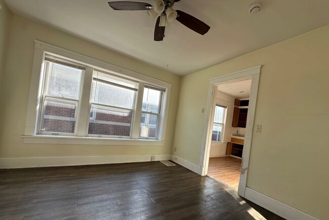 Foto del edificio - 1844 Taylor Ave
