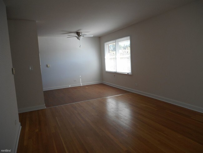 Building Photo - 1 br, 1 bath Apartment - 204 W Colfax St B
