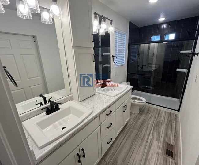 Foto del edificio - 3650 Pinonwood Ct