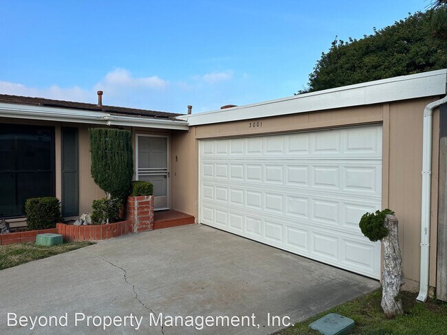 Foto del edificio - 3 br, 2 bath House - 3001 Admiral Ave