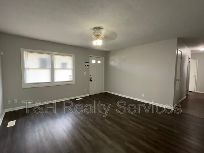 Foto del edificio - 2856 N Routiers Ave