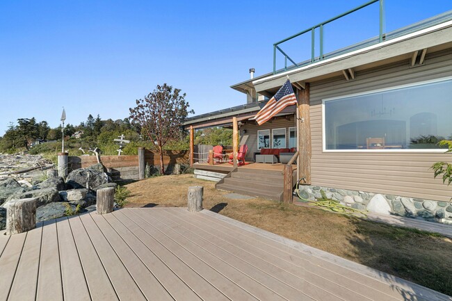 Building Photo - 4825 Sucia Dr