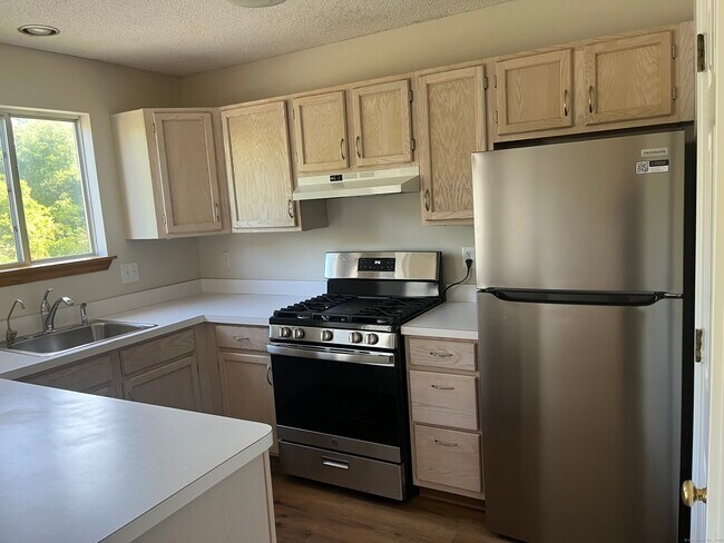 Foto del edificio - 80 Country Ln