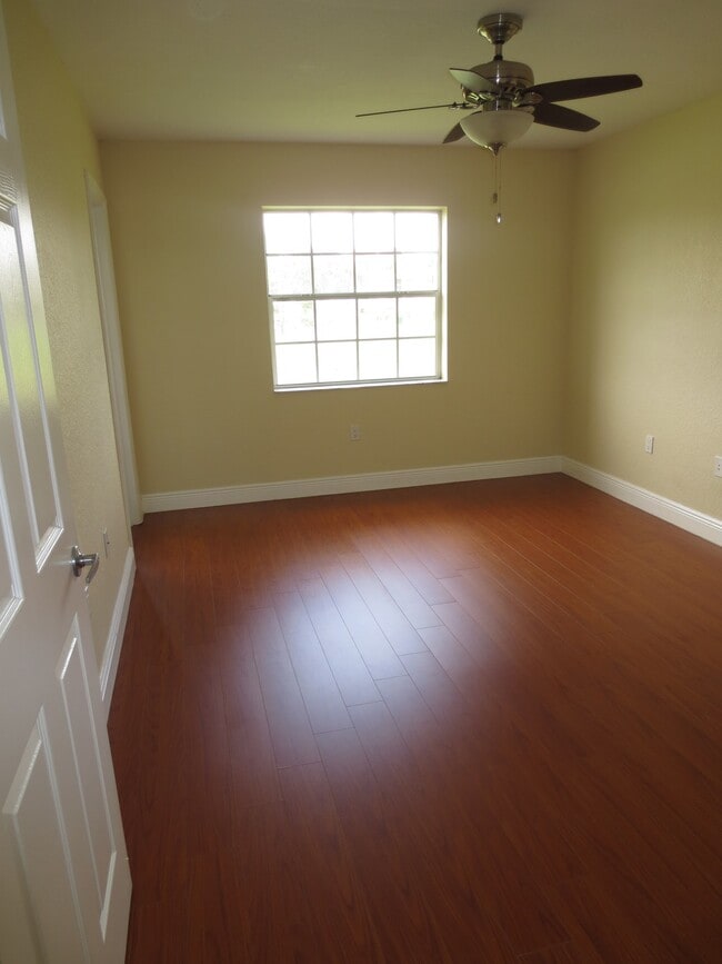 Building Photo - 2841 N Oakland Forest Dr