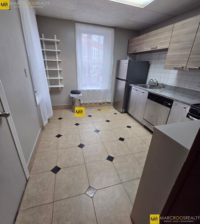 Foto del edificio - 1710 Commonwealth Ave