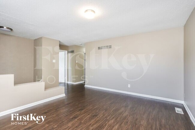 Foto del edificio - 9963 Meadow Ave