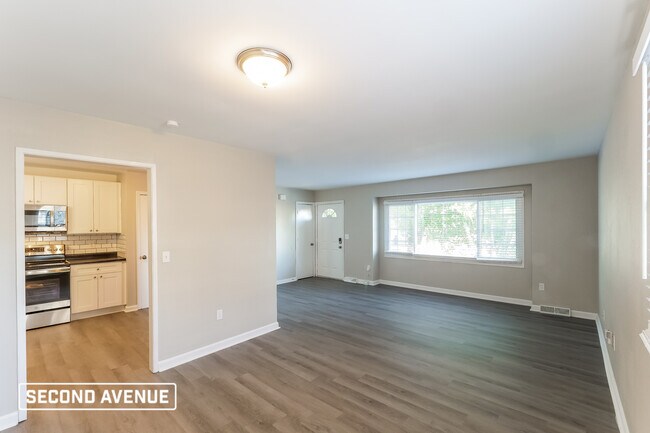 Building Photo - 6903 E 140th Terrace
