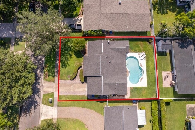 Building Photo - 2426 Whitehall Cir