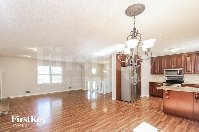 Foto del edificio - 4894 Raven Way NE