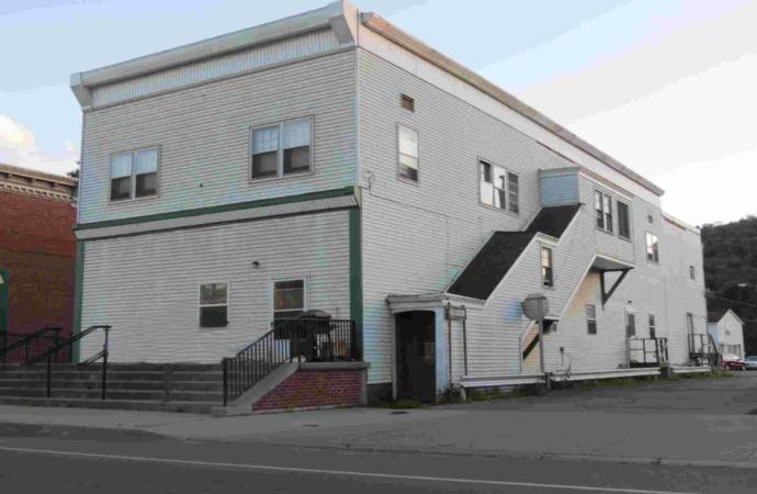 Primary Photo - 3 N Main St
