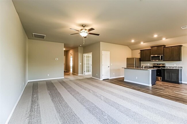 Foto del edificio - 1601 Crimson Lake Blvd