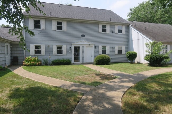 Available Now! - Available Now! Apartment