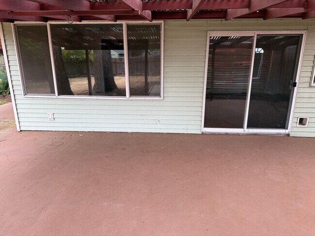 Foto del edificio - Charming 1-bedroom, 1-bath apartment in the Santa Clara area!