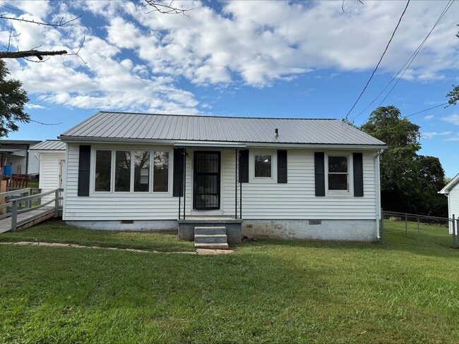Building Photo - 1323 Harrell St
