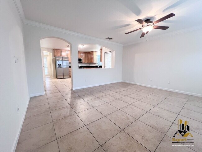 Foto del edificio - 224 Loon Lake St