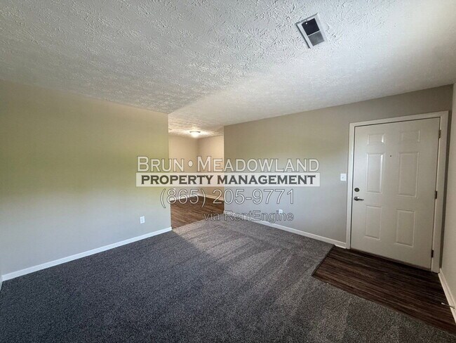 Building Photo - 8721 Gleason Dr