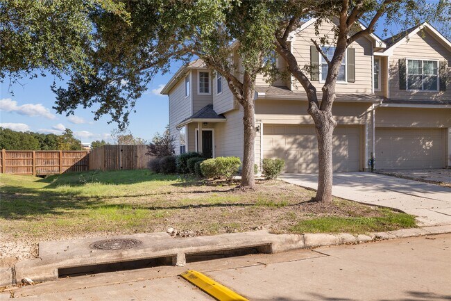 Foto del edificio - 2846 Loganberry Park Ln