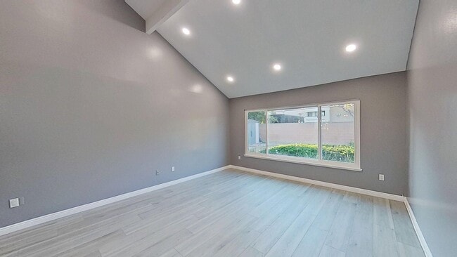 Building Photo - 6661 Wrenfield Dr