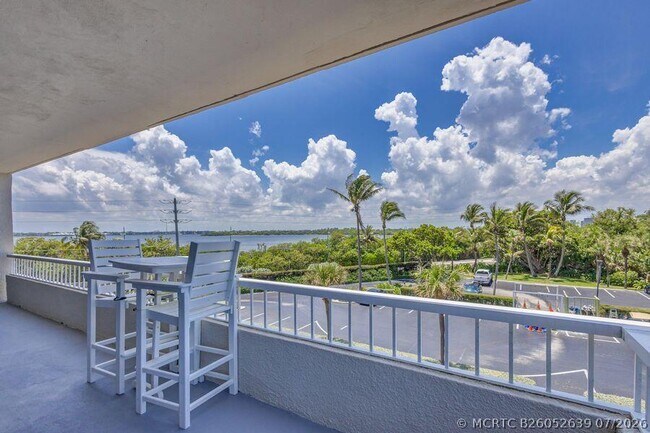 Foto del edificio - 5550 N Ocean Dr