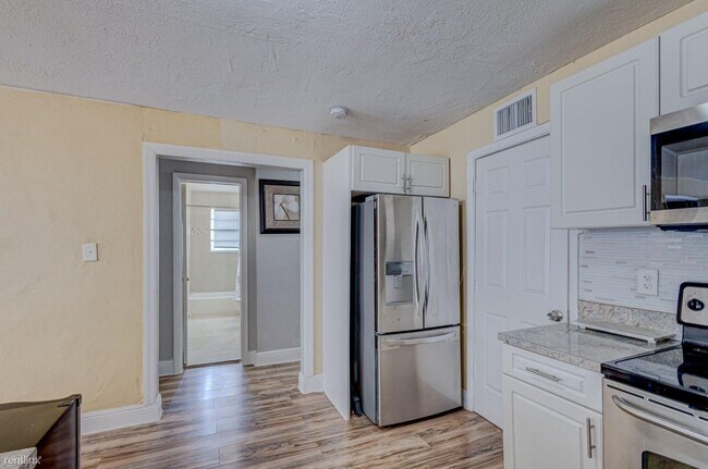 Foto del edificio - 4 br, 2 bath House - 1105 W 34th St