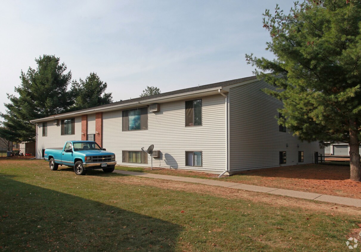 865 Helen St, Prescott, WI 54021 Apartments in Prescott, WI