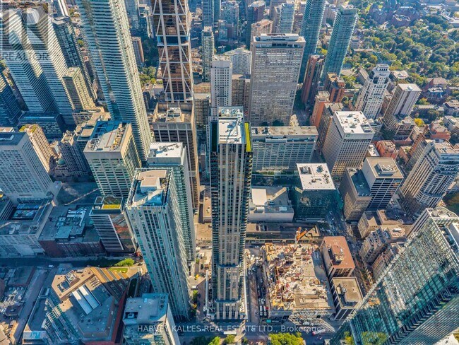 Photo du bâtiment - 11-4111 Yorkville Ave