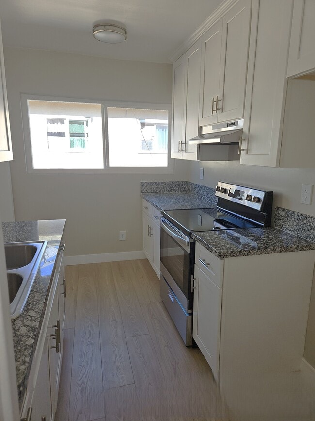 Building Photo - 8629 Willis Ave