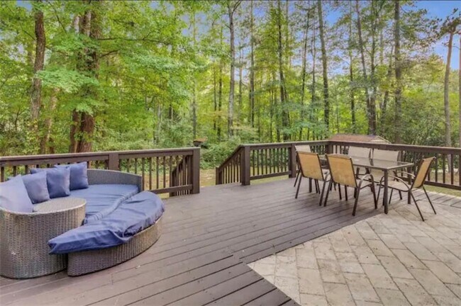 Foto del edificio - 5671 Bobby Brook Ct